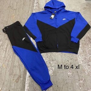 Nike sweatsuit